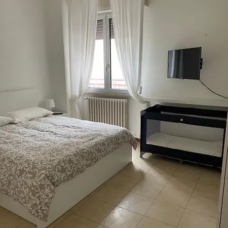 Lägenhet Viale Pascoli Due *